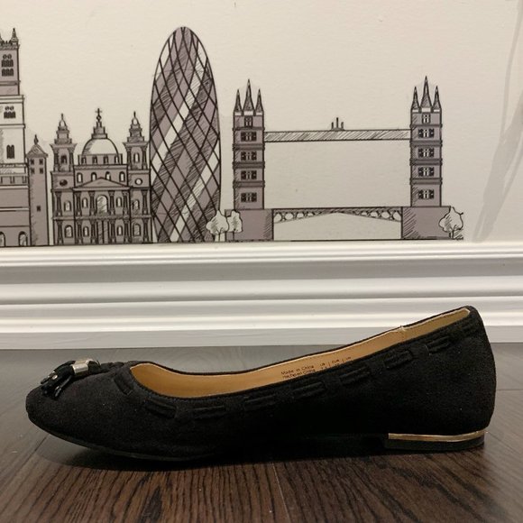 Flat - Picture 2 of 7